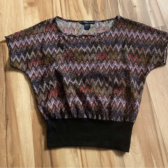 No Strings Attached Tops - No Strings Attached Chevron Short Sleeve Lace Top - M
